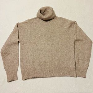 H&M turtleneck size extra small